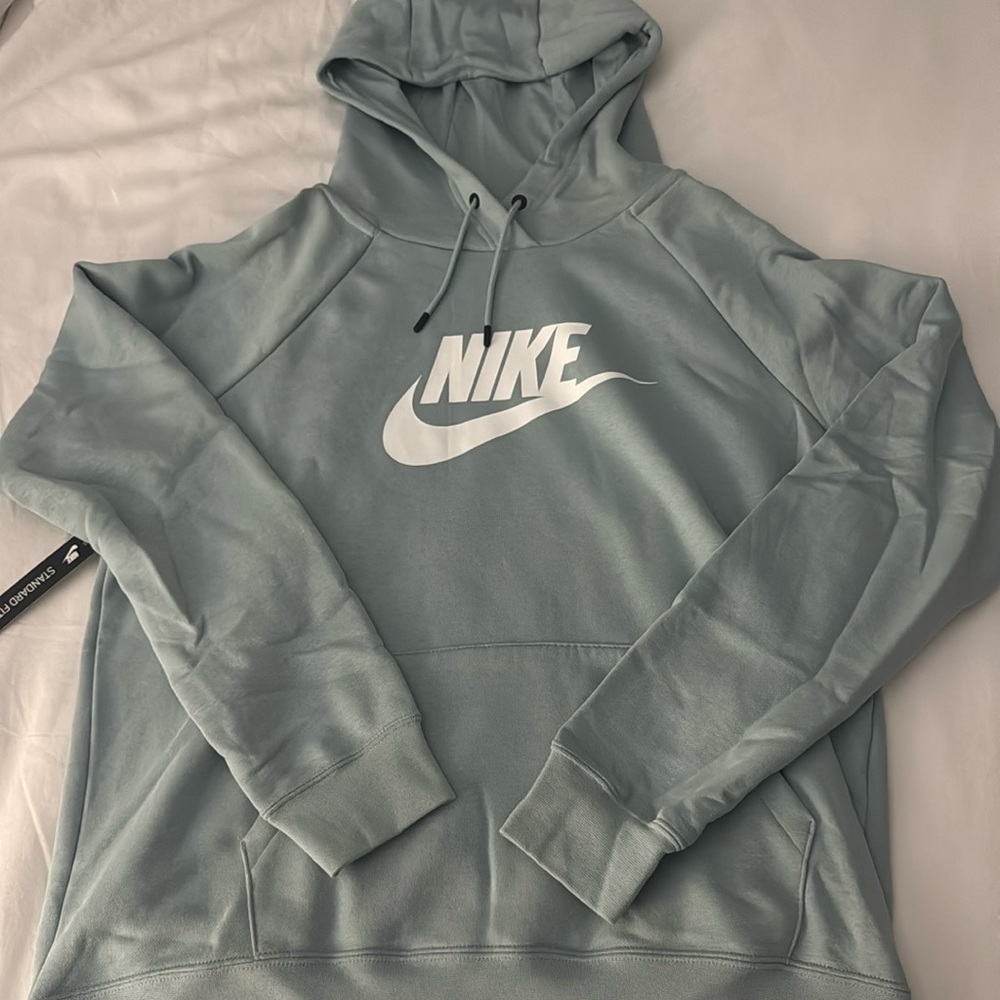 Nike Women’s Hoodie 
Size Large